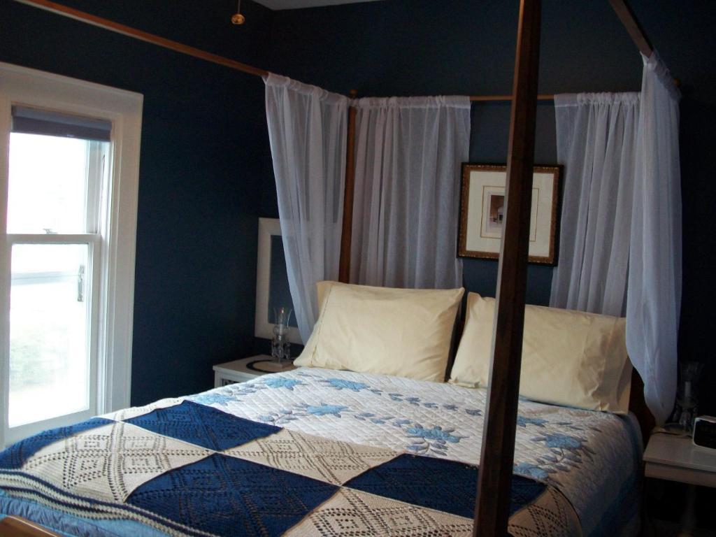 Green Oaks B&B Niagara-on-the-Lake Camera foto